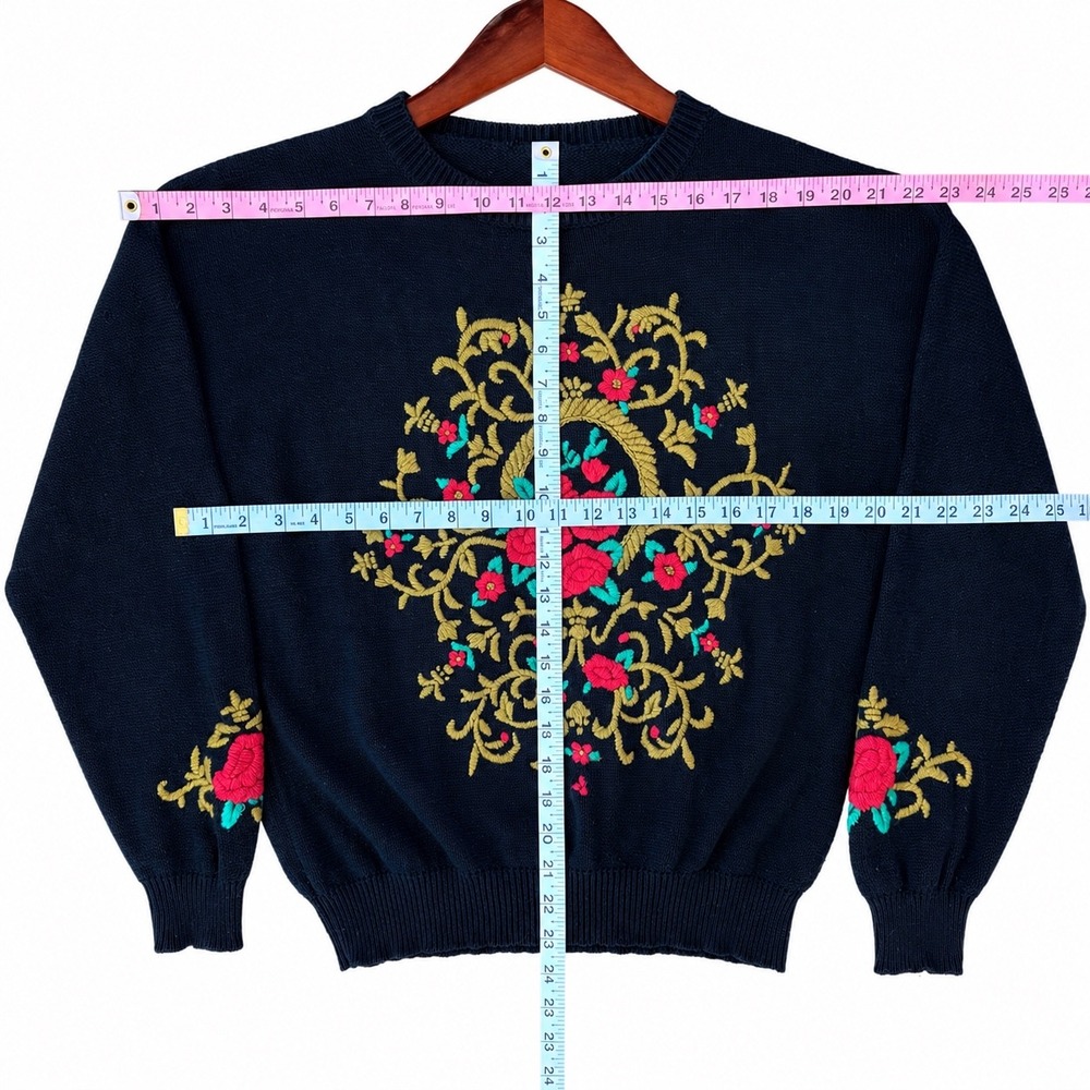 Vintage Black Floral Embroidered Crewneck Sweater Rose Whimsigoth Grandmacore L - Picture 5 of 6